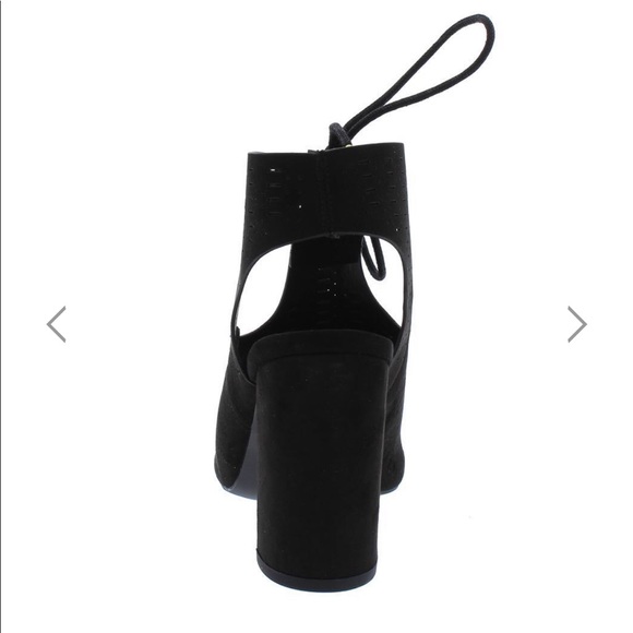 Heels - Picture 2 of 3